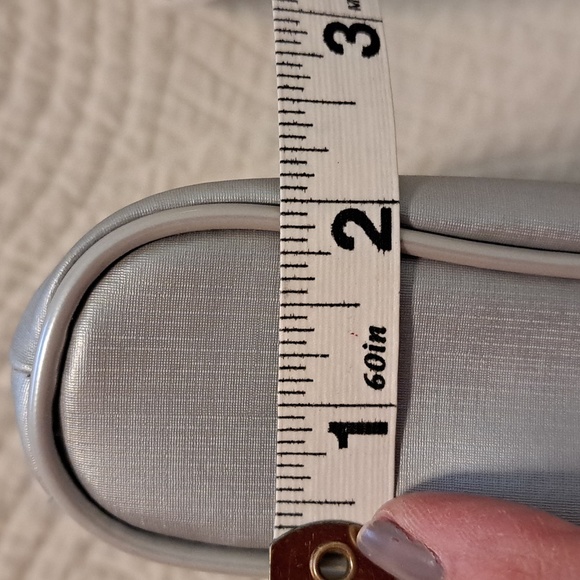 💜RARE Silver Satin Evening Bag - Picture 7 of 13